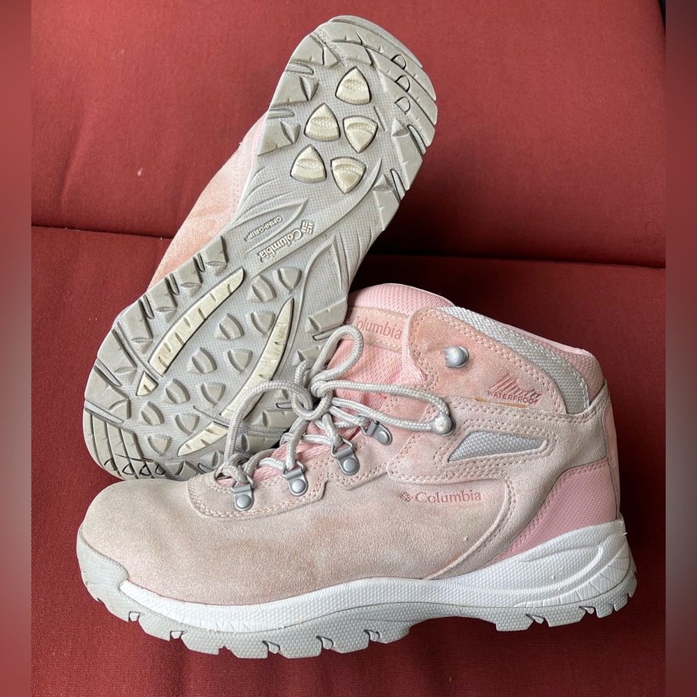 Columbia Waterproof Pink and White Hiking Outdoor Boots size 10